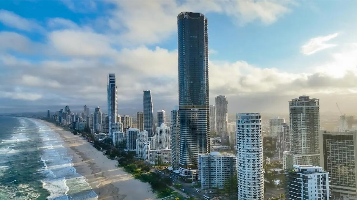 Sky-High Lodge Ocean Views Gold Coast Australia