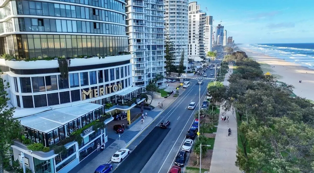 Sky-High Lodge Ocean Views Gold Coast Apartment