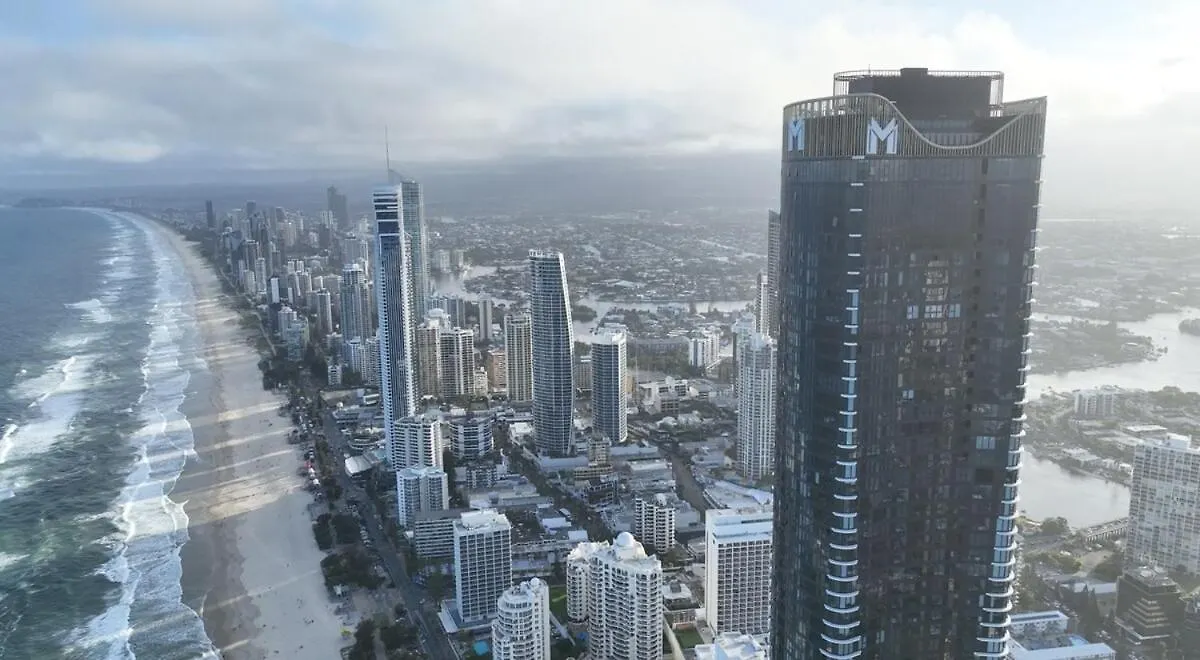 Apartment Sky-High Lodge Ocean Views Gold Coast Australia