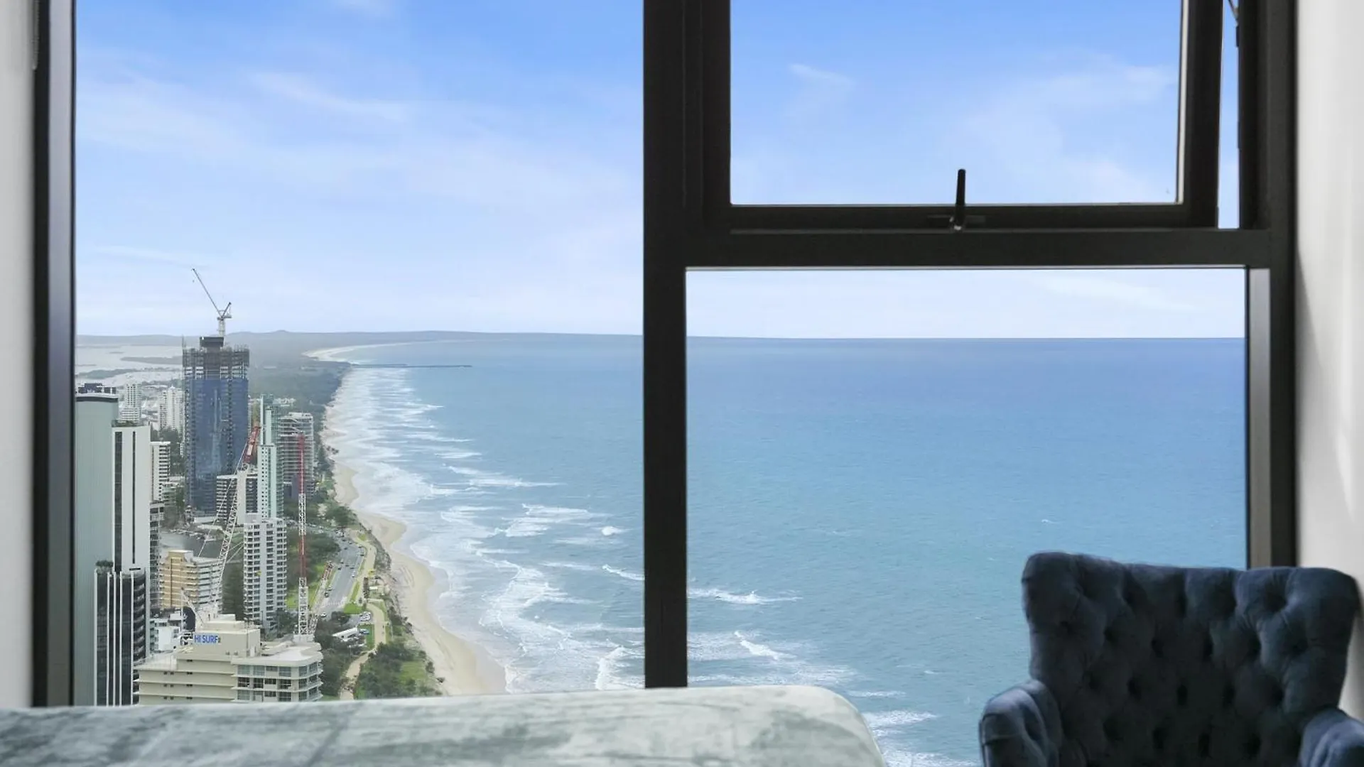 Sky-High Lodge Ocean Views 黄金海岸
