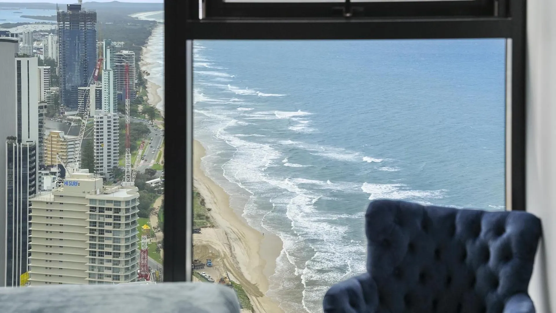 Sky-High Lodge Ocean Views 黄金海岸